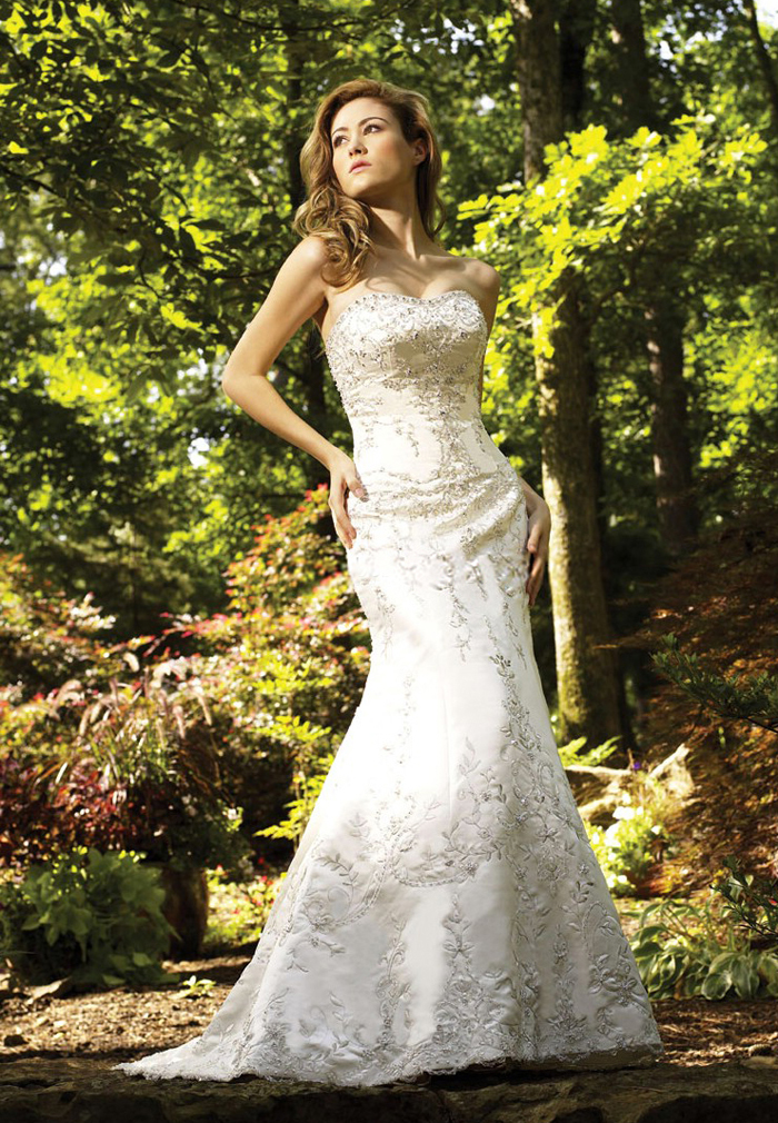 Orifashion HandmadeHandmade Embroidered and Beaded Wedding Dress